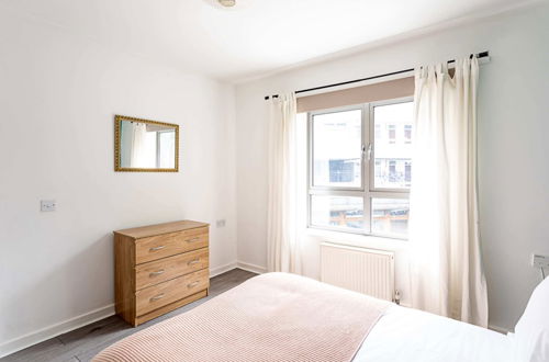 Photo 1 - London Apartment in Trendy Clapham Junction