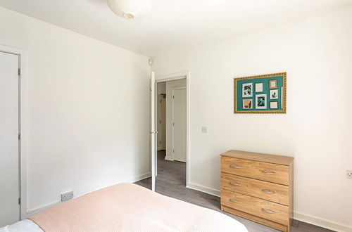 Photo 5 - London Apartment in Trendy Clapham Junction