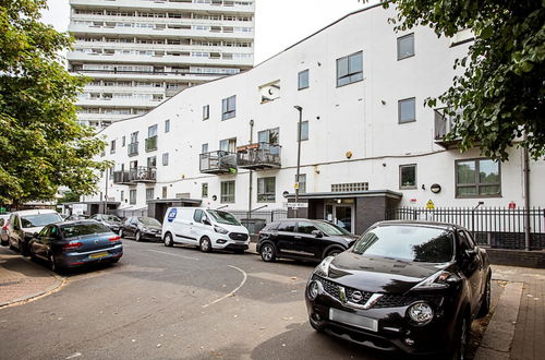 Photo 27 - London Apartment in Trendy Clapham Junction