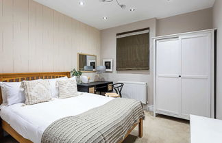 Photo 3 - Stunning Flat in the Heart of Parsons Green