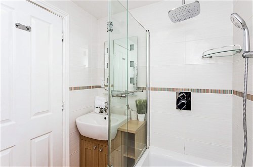 Foto 12 - Stunning Flat in the Heart of Parsons Green