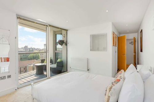 Foto 7 - Panoramic London: 3-bed City Oasis