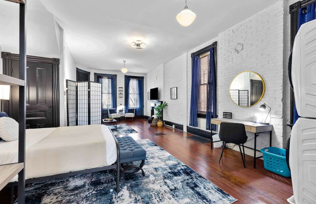 Charming Studio on Cherokee Street - JZ Vacation Rentals - Photo 6