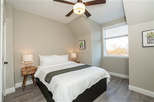 Photo 2 - Historic Townhome in Central West End - JZ Vacation Rentals