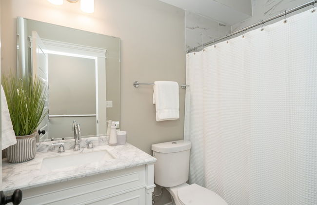 Historic Haven | JZ Vacation Rentals - Foto 14