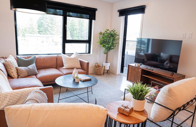 Huckin' Harry's by Revelstoke Vacations - Foto 27