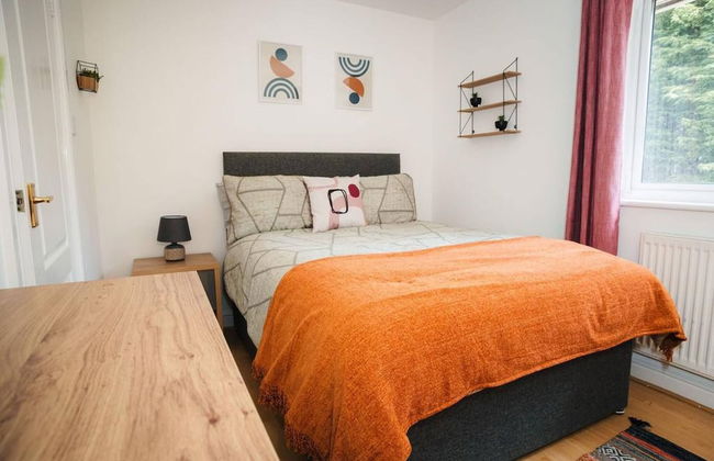 Lovely 2bedroom Home in Haydock With Free Parking - Foto 2