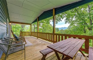 Foto 1 - Updated Home w/ Private Hot Tub & Mtn Views