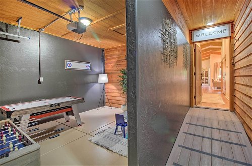 Foto 29 - Lakeside Cabin w/ Game Room + Private Dock