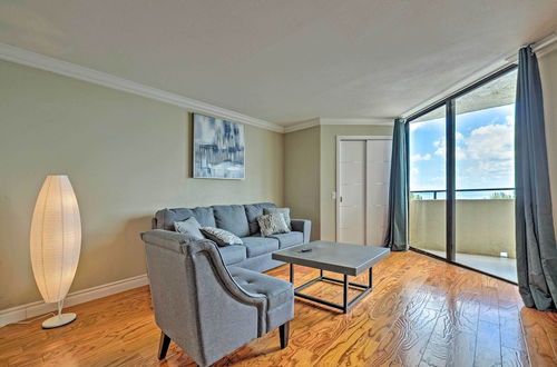 Photo 15 - Modern Waterfront Hudson Condo w/ Resort Pool