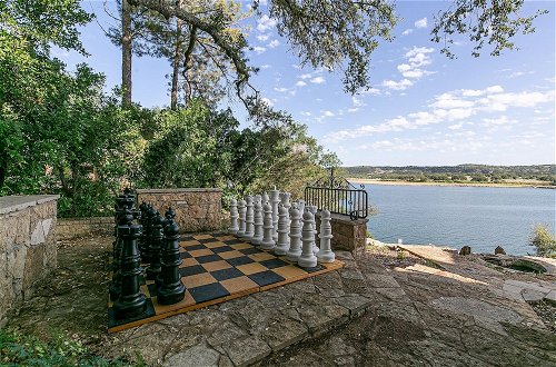 Foto 37 - Lakefront Luxury-breathtaking Views-games-firepit