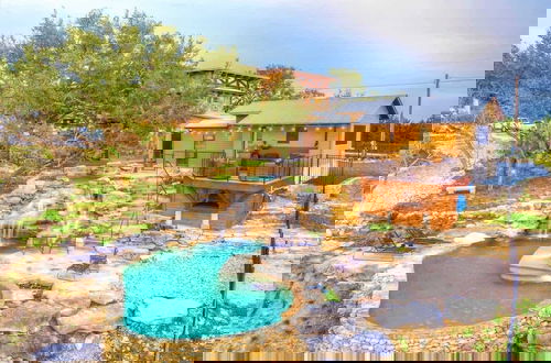Photo 31 - Luxury Hill Country Villa With Pool-hot Tub-views
