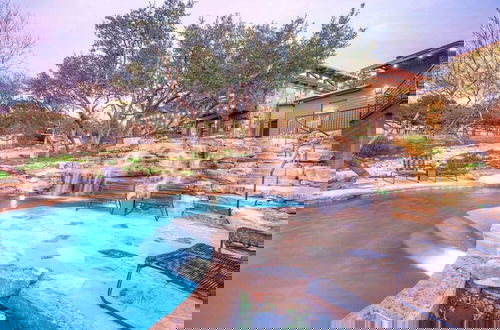 Photo 29 - Luxury Hill Country Villa With Pool-hot Tub-views