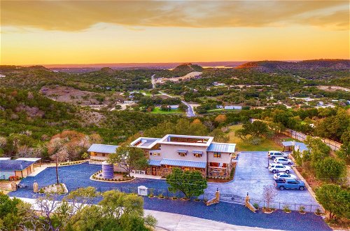 Photo 49 - Luxury Hill Country Villa With Pool-hot Tub-views