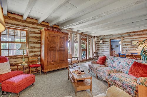 Foto 9 - Historic Log Cabin Retreat Near Town on 5 Acres