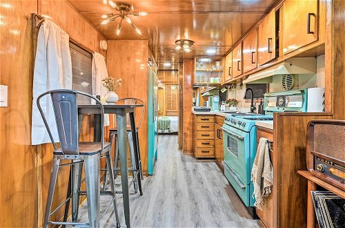 Photo 11 - Charming Tiny Home w/ Private Hot Tub