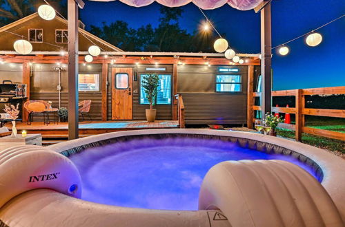 Photo 15 - Charming Tiny Home w/ Private Hot Tub