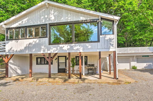 Foto 37 - Stylish Franklin Cabin on 6 Private Acres