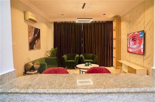 Photo 22 - Stunning 3-bed Apartment in Osapa Lekki