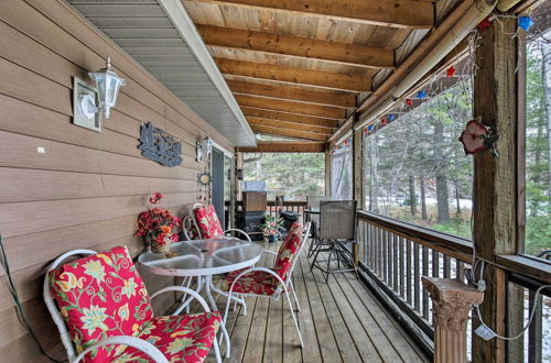 Photo 4 - Lakefront Family Getaway w/ Private Deck & Dock