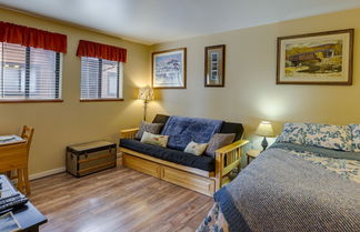 Photo 3 - Sunriver Vacation Rental w/ Community Hot Tub