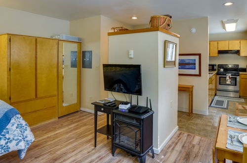 Photo 11 - Sunriver Vacation Rental w/ Community Hot Tub