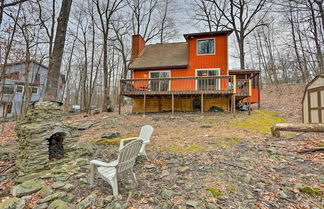 Foto 1 - Cozy Bushkill Cabin w/ Deck Near Shawnee Mountain