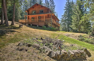 Photo 1 - Large Cabin w/ Fire Pit + Grill on 34 Acres