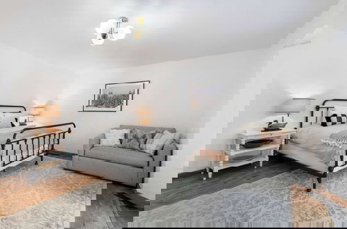 Foto 6 - Bright & Modern Cabin Luxury Home in Carnelian Bay!