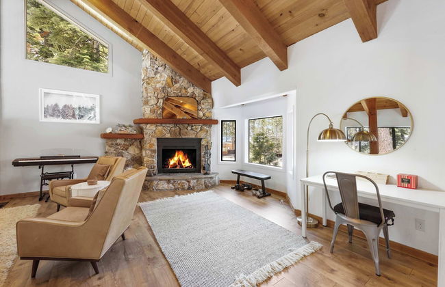 Bright & Modern Cabin Luxury Home in Carnelian Bay! - Foto 13