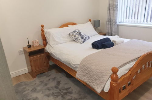 Photo 2 - Modern 1 bed Apartment, 10 Mins to Leeds City Cent