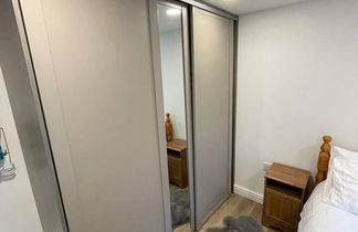 Photo 3 - Modern 1 bed Apartment, 10 Mins to Leeds City Cent