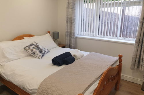 Photo 4 - Modern 1 bed Apartment, 10 Mins to Leeds City Cent