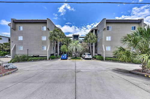 Photo 16 - Ocean-view Resort Condo w/ Pool & Beach Access