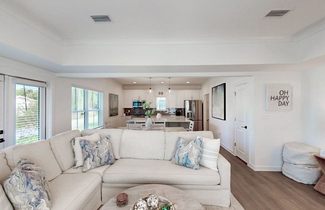 New Home 3br/2.5br w/ Kayak Access Sleeps 9 - Foto 11