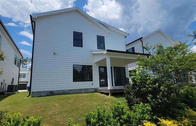 New Home 3br/2.5br w/ Kayak Access Sleeps 9 - Foto 52