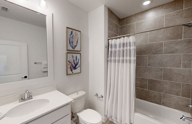 New Home 3br/2.5br w/ Kayak Access Sleeps 9 - Foto 21