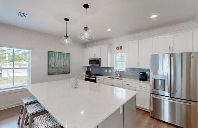 New Home 3br/2.5br w/ Kayak Access Sleeps 9 - Foto 9