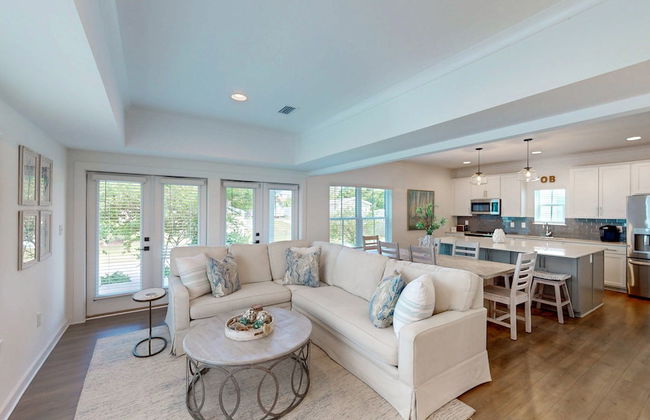 New Home 3br/2.5br w/ Kayak Access Sleeps 9 - Foto 12