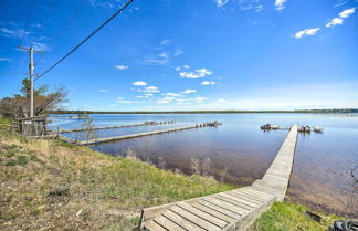 Foto 2 - Stone Lake Cabin: Grill & Access to Fishing