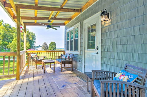 Photo 12 - Peaceful Kansas Cottage w/ Wraparound Deck