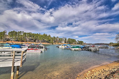 Photo 9 - Lake Keowee Condo w/ Balcony & Resort Amenities