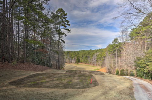 Photo 10 - Lake Keowee Condo w/ Balcony & Resort Amenities