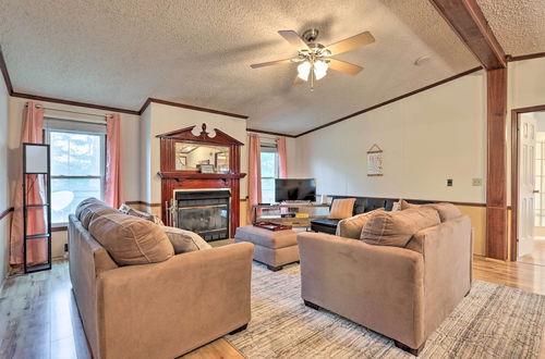 Photo 25 - Family Apartment w/ Fireplace & Front Porch