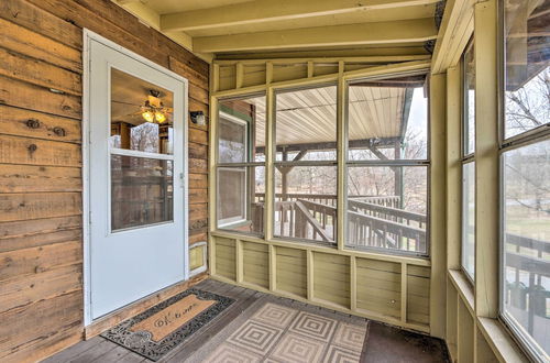 Photo 12 - Family Apartment w/ Fireplace & Front Porch