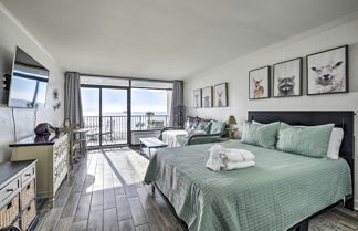 Photo 1 - Newly Renovated Oceanfront Studio w/ Beach Access