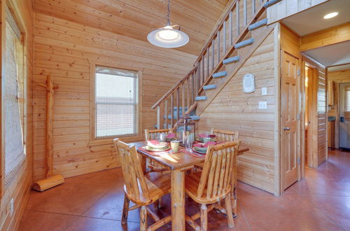 Photo 25 - Lakefront Columbia Cabin w/ Porch & Shared Dock