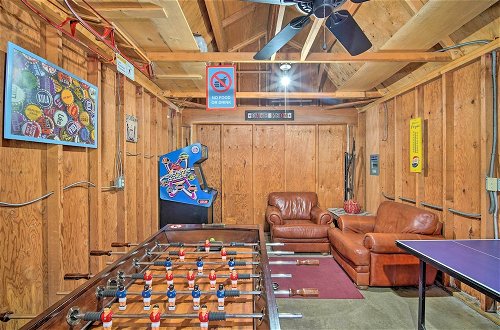 Foto 34 - Cozy Renovated Cabin: Yard, Deck, Playroom/arcade