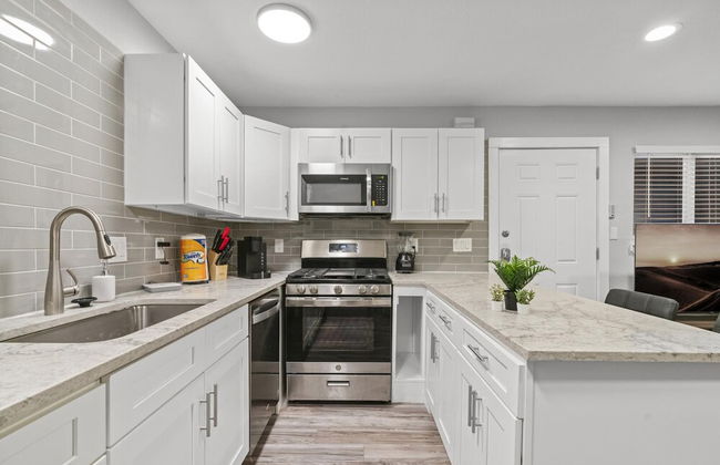 Stylish Studio Downtown Evonify - Foto 12