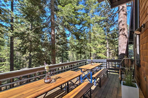 Foto 31 - Expansive Truckee Cabin w/ Deck & Resort Amenities